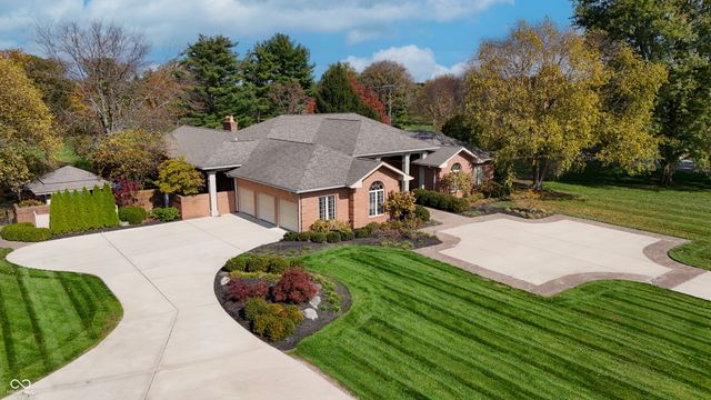 8424 W Mulligan Lane, Columbus, IN 47201