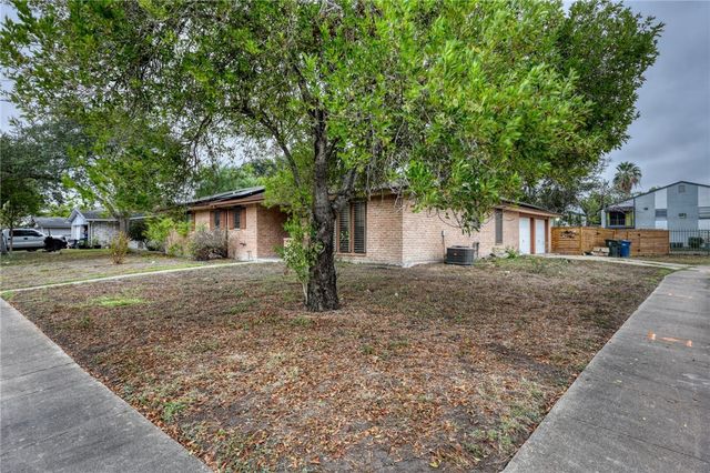 6025 Liptonshire Dr, Corpus Christi, TX 78415