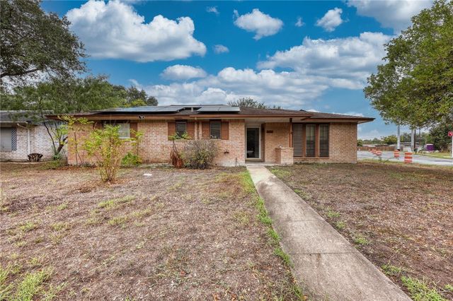 6025 Liptonshire Dr, Corpus Christi, TX 78415