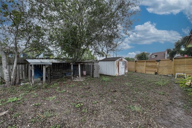 6025 Liptonshire Dr, Corpus Christi, TX 78415