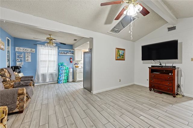 6025 Liptonshire Dr, Corpus Christi, TX 78415