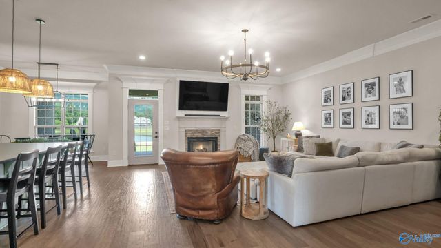 9120 Wagon Pass Way SE, Owens Cross Roads, AL 35763