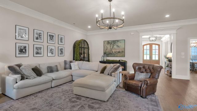 9120 Wagon Pass Way SE, Owens Cross Roads, AL 35763