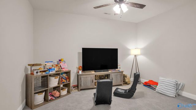 9120 Wagon Pass Way SE, Owens Cross Roads, AL 35763