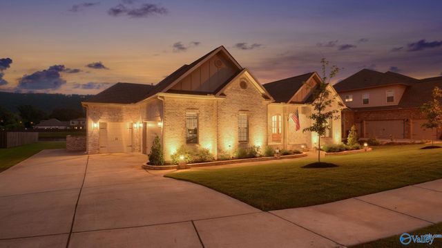 9120 Wagon Pass Way SE, Owens Cross Roads, AL 35763