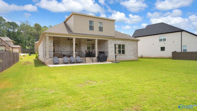 9120 Wagon Pass Way SE, Owens Cross Roads, AL 35763