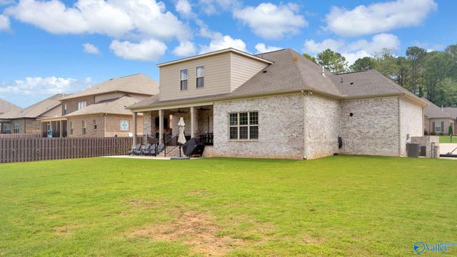 9120 Wagon Pass Way SE, Owens Cross Roads, AL 35763