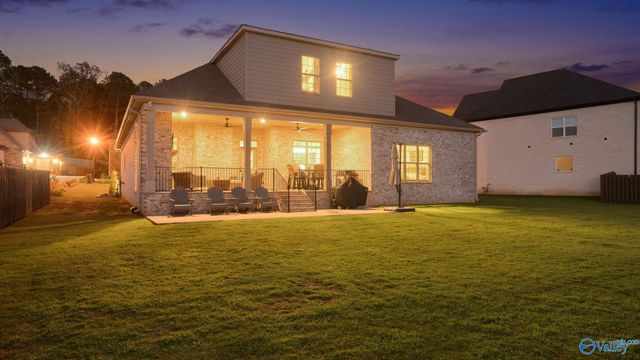 9120 Wagon Pass Way SE, Owens Cross Roads, AL 35763