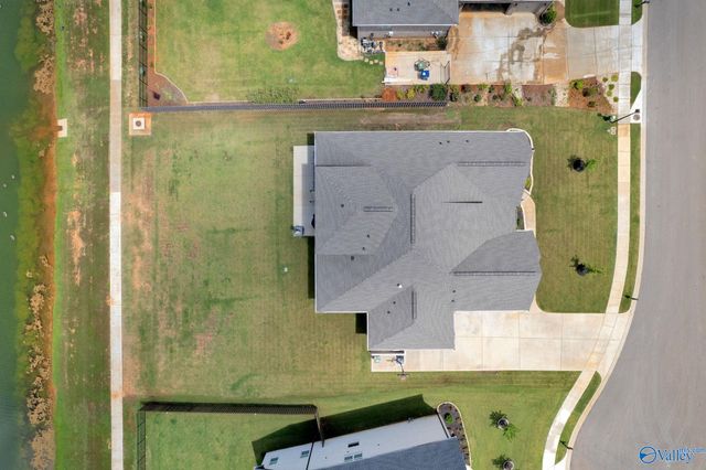 9120 Wagon Pass Way SE, Owens Cross Roads, AL 35763