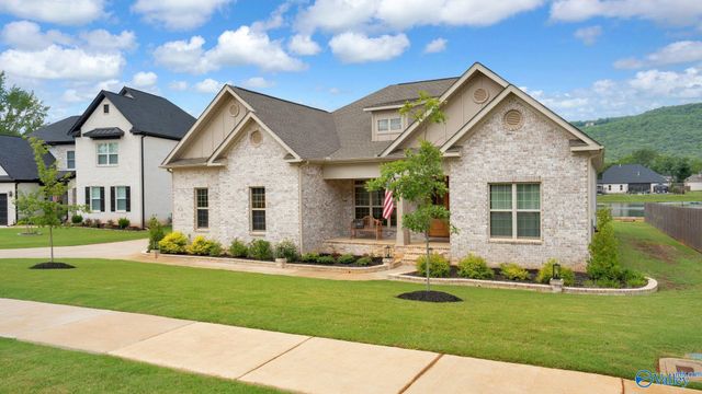 9120 Wagon Pass Way SE, Owens Cross Roads, AL 35763