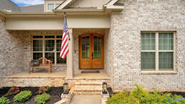 9120 Wagon Pass Way SE, Owens Cross Roads, AL 35763