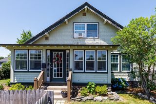 296 Burncoat St, Worcester, MA 01606