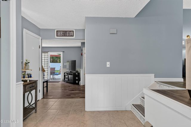33 Wineberry Lane, Malta, NY 12020
