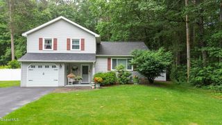 33 Wineberry Lane, Malta, NY 12020