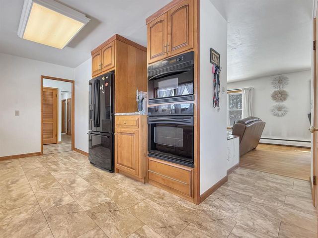 929 EDGEWOOD CIRCLE, Marinette, WI 54143