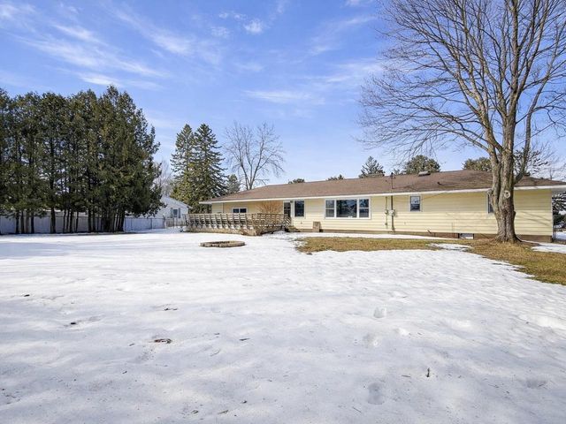 929 EDGEWOOD CIRCLE, Marinette, WI 54143