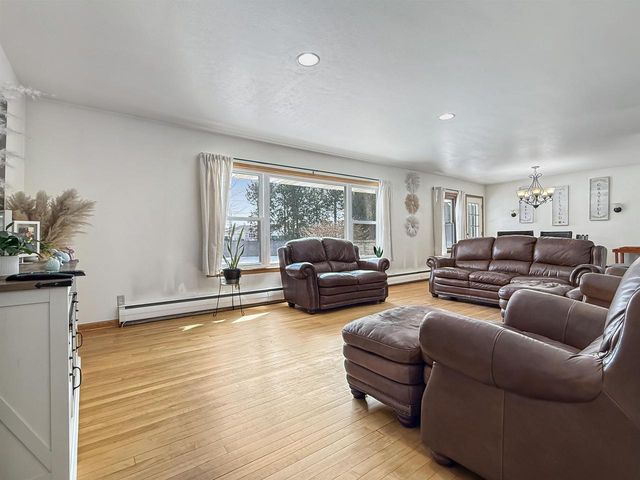 929 EDGEWOOD CIRCLE, Marinette, WI 54143