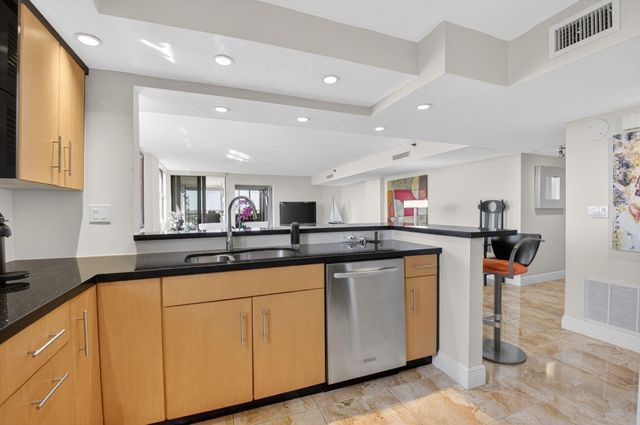 3420 S Ocean Boulevard 8z, Highland Beach, FL 33487