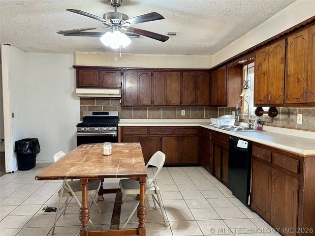 11337 Johnson Drive, Kingston, OK 73439