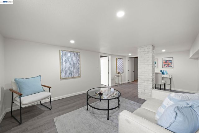 340 Munich St, San Francisco, CA 94112