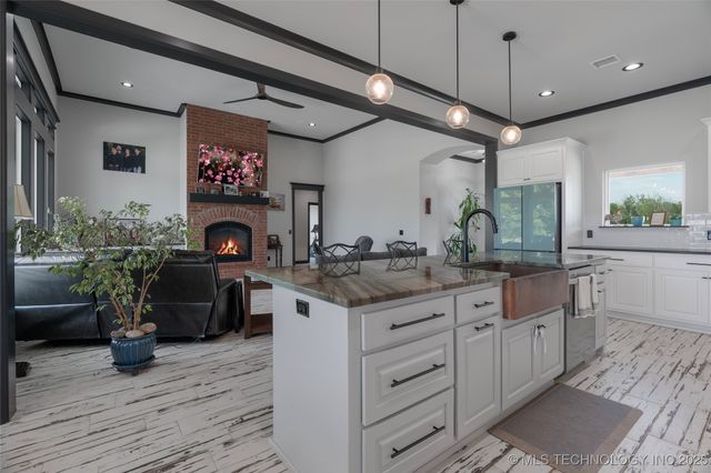 11381 N 209th East Avenue, Claremore, OK 74019