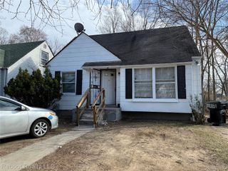 22341 Lyndon Street, Detroit, MI 48223