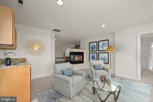 2113 LAKE DR, Pasadena, MD 21122