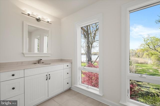 2113 LAKE DR, Pasadena, MD 21122