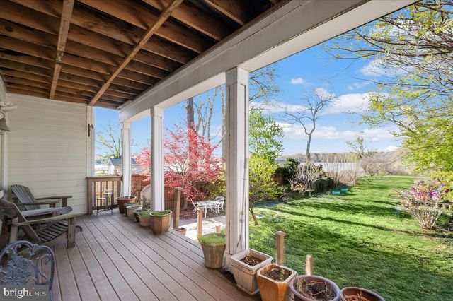 2113 LAKE DR, Pasadena, MD 21122