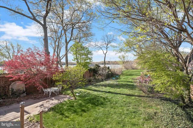 2113 LAKE DR, Pasadena, MD 21122