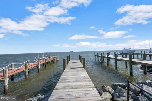 2113 LAKE DR, Pasadena, MD 21122
