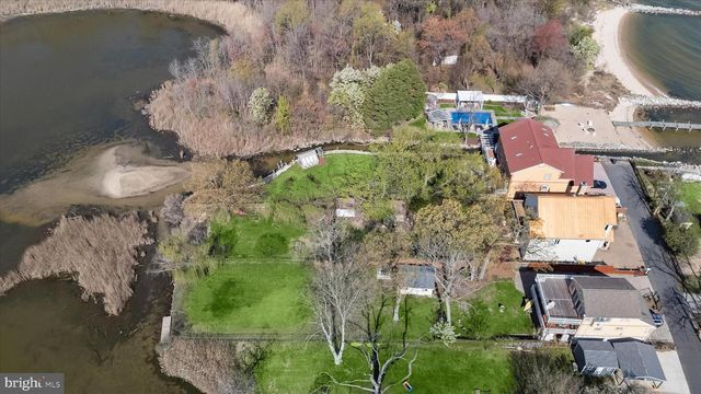 2113 LAKE DR, Pasadena, MD 21122