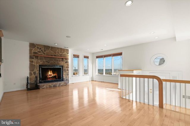 2113 LAKE DR, Pasadena, MD 21122