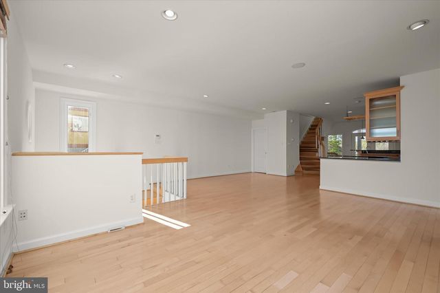 2113 LAKE DR, Pasadena, MD 21122
