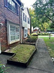 2574 Stratford Lane, Morrow, GA 30260