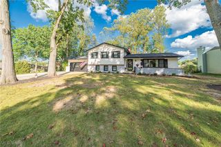 595 Moorfield Road, Fairlawn, OH 44333