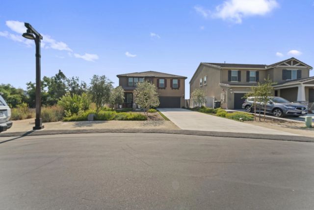 28032 Moosa Creek Way, Valley Center, CA 92082