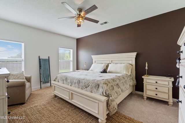 31 Twin Lakes Drive, Byhalia, MS 38611