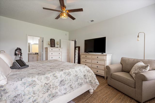 31 Twin Lakes Drive, Byhalia, MS 38611