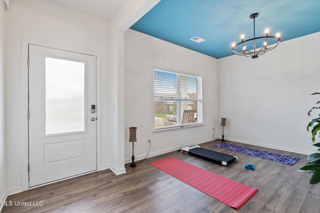 31 Twin Lakes Drive, Byhalia, MS 38611