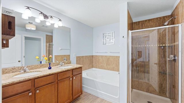 5666 AARON COURT, Sarasota, FL 34232