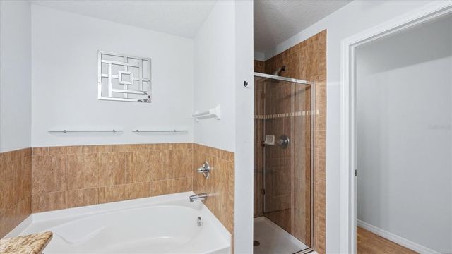 5666 AARON COURT, Sarasota, FL 34232