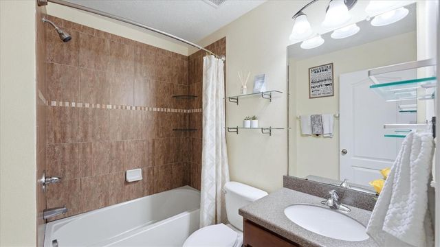 5666 AARON COURT, Sarasota, FL 34232