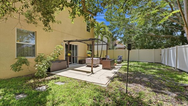 5666 AARON COURT, Sarasota, FL 34232