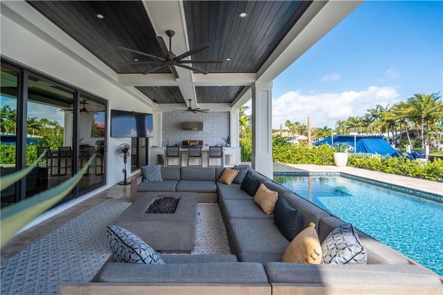 2349 NE 24th Street, Lighthouse Point, FL 33064