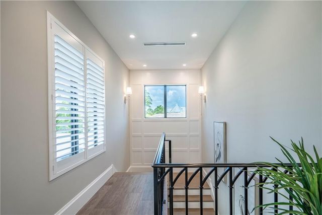 2349 NE 24th Street, Lighthouse Point, FL 33064