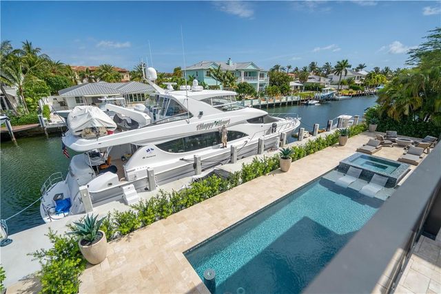 2349 NE 24th Street, Lighthouse Point, FL 33064