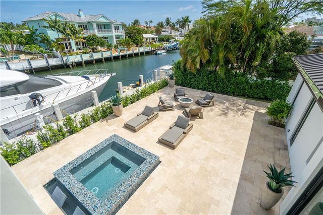 2349 NE 24th Street, Lighthouse Point, FL 33064