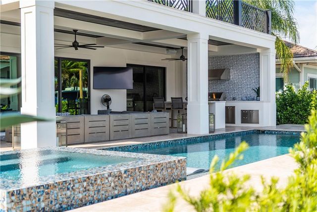 2349 NE 24th Street, Lighthouse Point, FL 33064