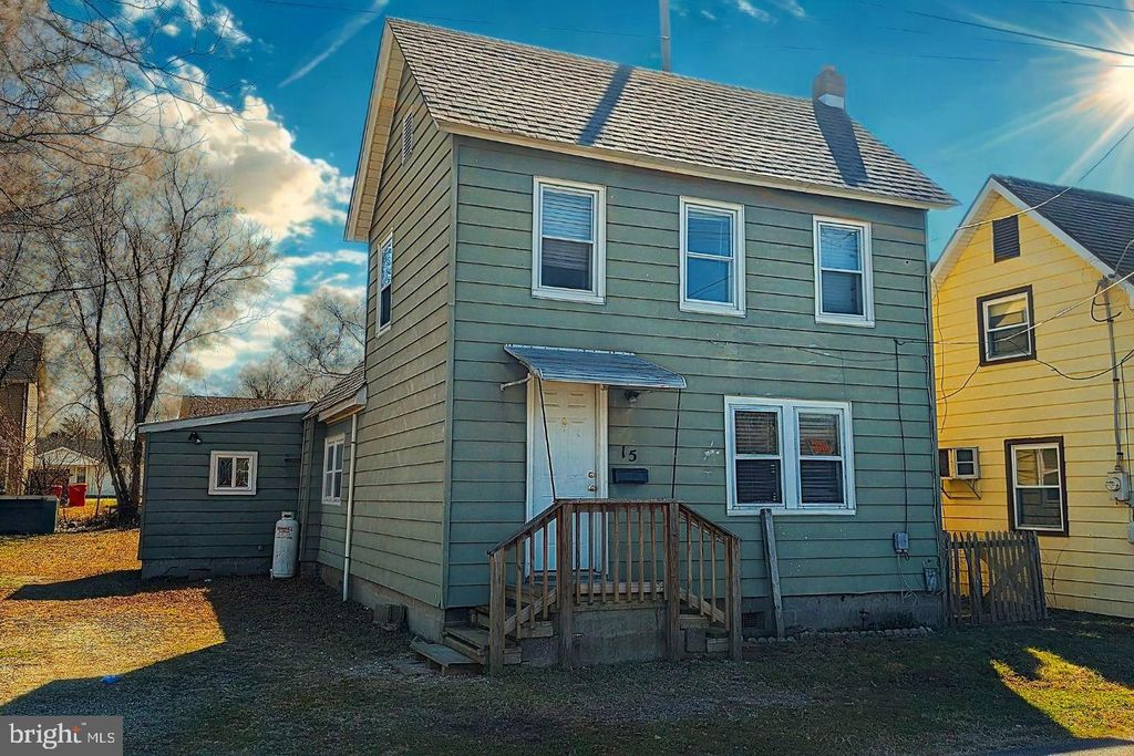 15 E 4TH ST, Blades, DE 19973